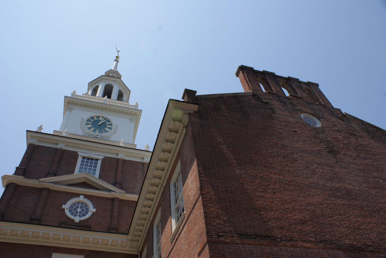 Independence Hall exterior looking up